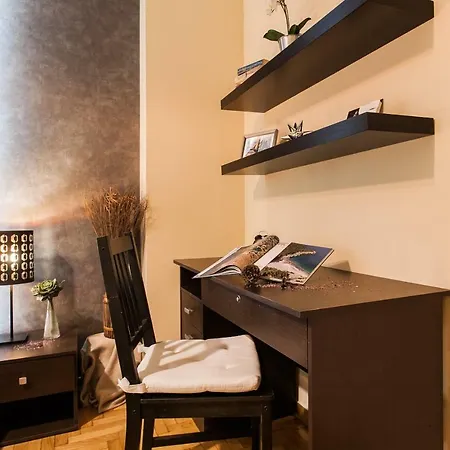 Private Safe With Shared Kitchen & Bath Homestay szállás *