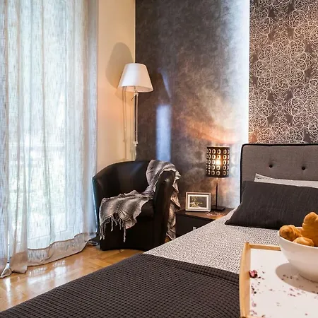 Private Safe With Shared Kitchen & Bath Homestay szállás *